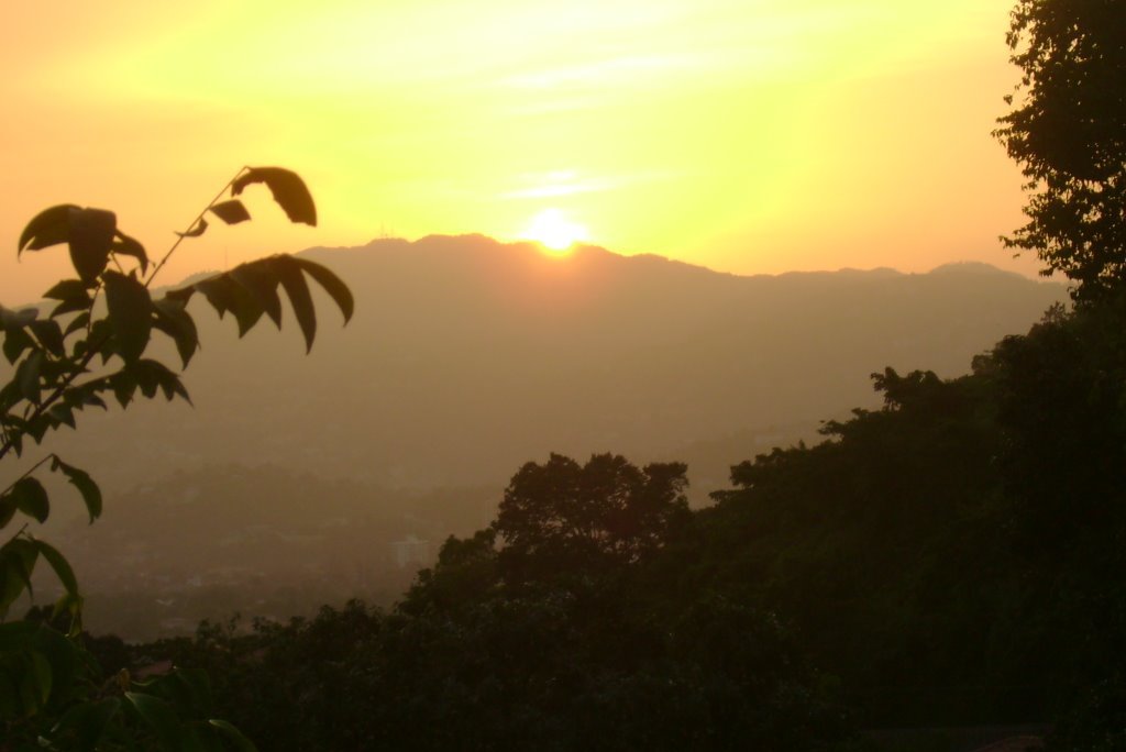 Sun set over Kingston - Photo by Emmett Larson